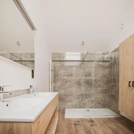 De Balloo, Met Sauna En Jacuzzi Vakantiehuis