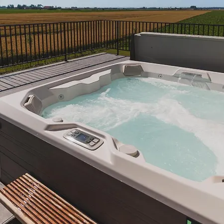 De Balloo, Met Sauna En Jacuzzi *