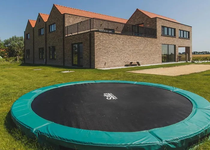Σπίτι διακοπών De Balloo, Met Sauna En Jacuzzi Zuienkerke